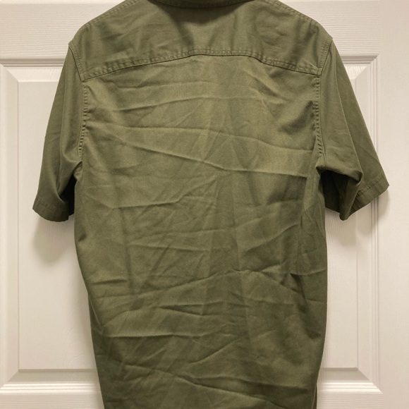 Olive Green Men's Short Sleeve Button Up Shirt - Picture 6 of 8